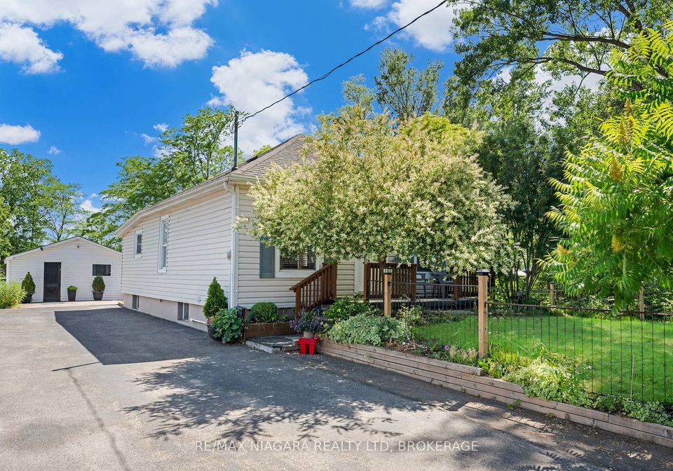 39-sharpe-avenue-welland-ontario-x12243535