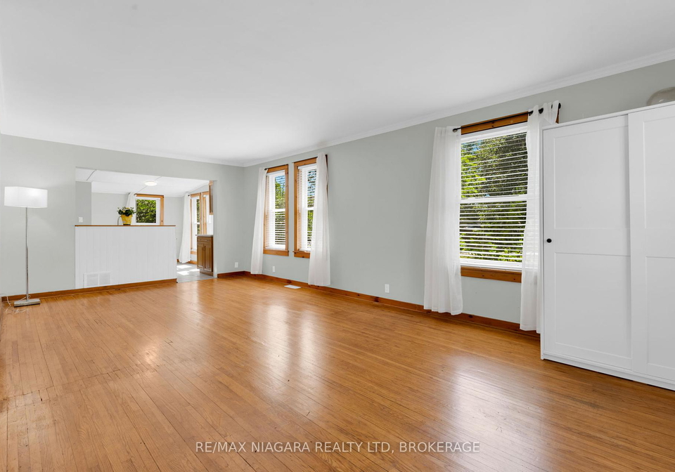 39-sharpe-avenue-welland-ontario-x12243535