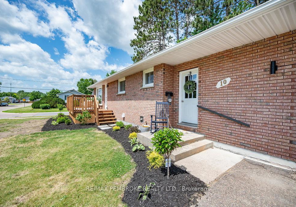 10-edith-street-petawawa-ontario-x12243604