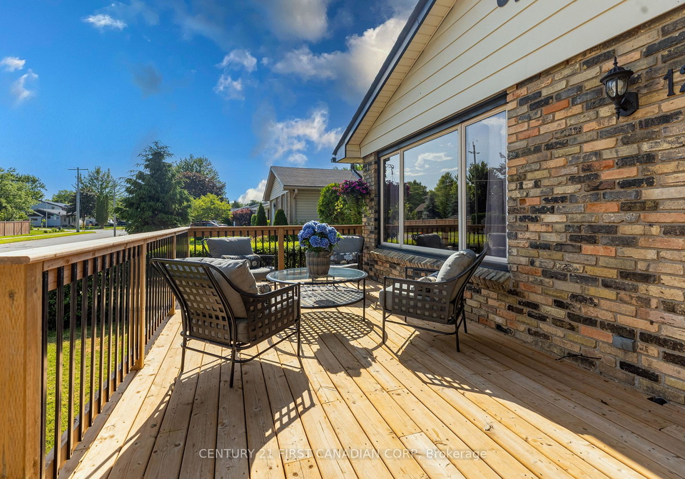 122-nicoline-avenue-lucan-biddulph-ontario-x12243606