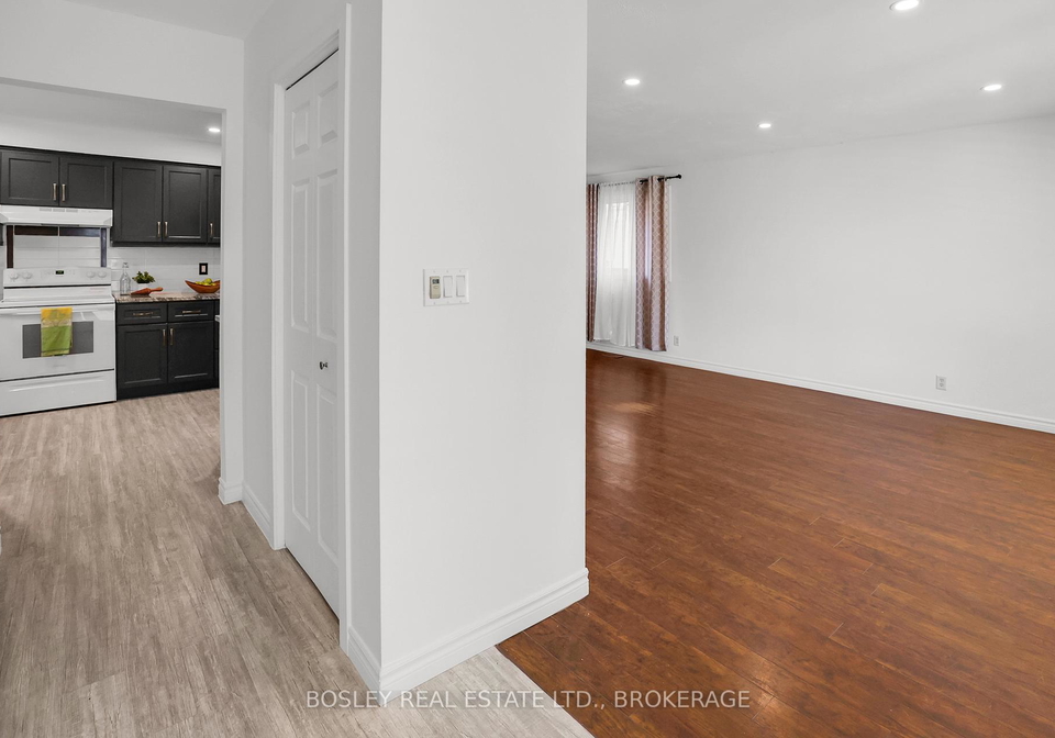 6392-charnwood-avenue-niagara-falls-ontario-x12243751