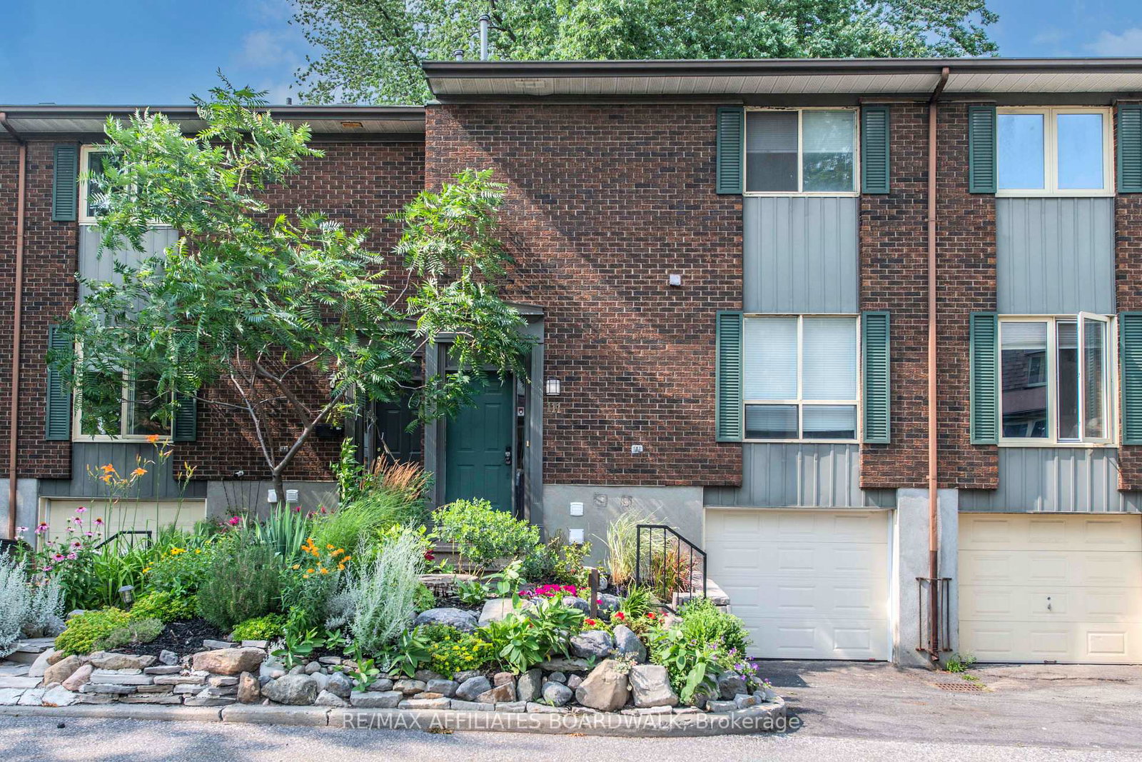 111-beachview-private-w-ottawa-ontario-x12243777
