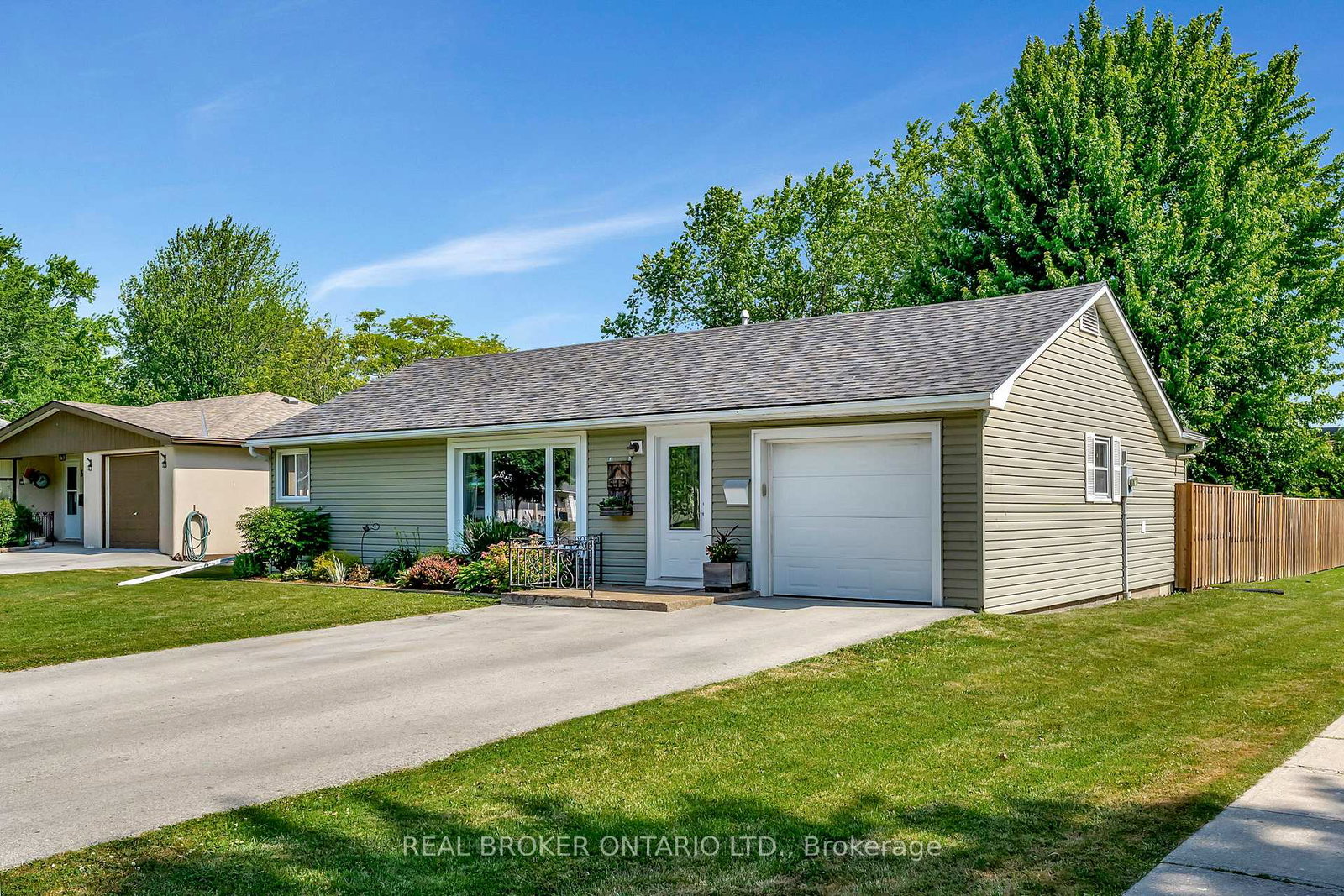 313-park-avenue-w-haldimand-ontario-x12244022