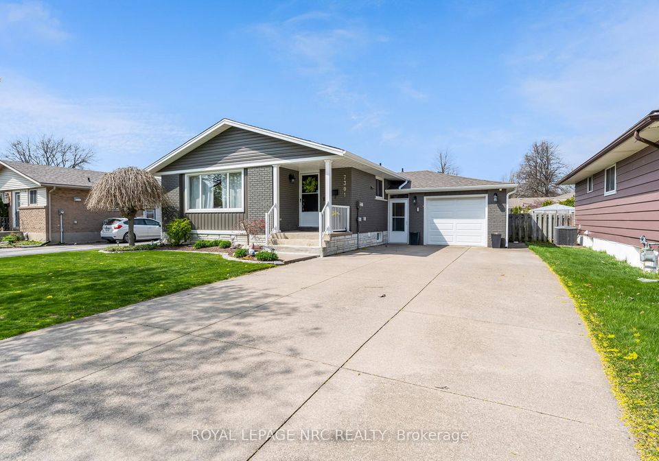 7301-north-dorset-place-niagara-falls-ontario-x12244469