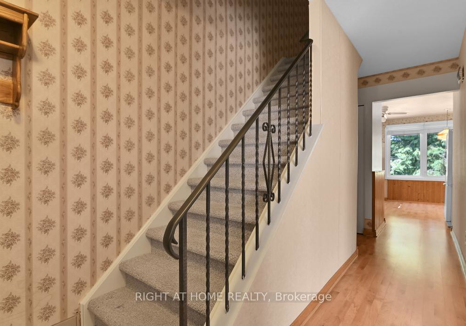 2483-gravelle-crescent-ottawa-ontario-x12244753