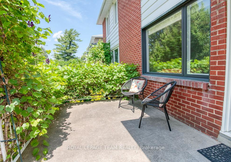 2471-clementine-boulevard-ottawa-ontario-x12244763