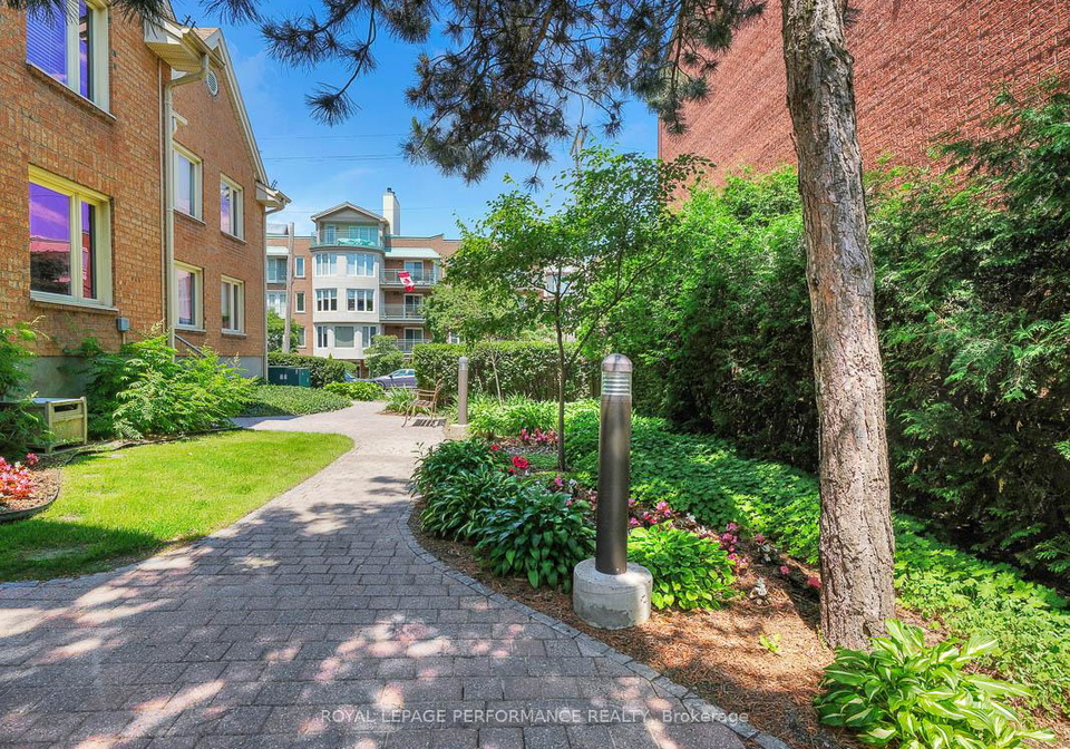 2-columbus-avenue-ottawa-ontario-x12244892