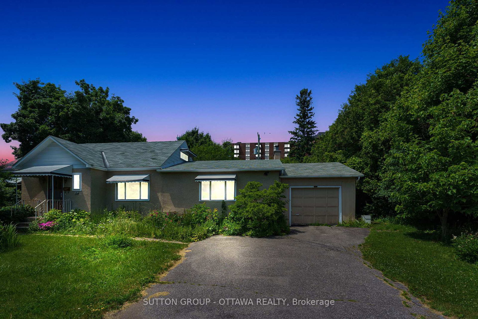 15-granton-avenue-ottawa-ontario-x12244902