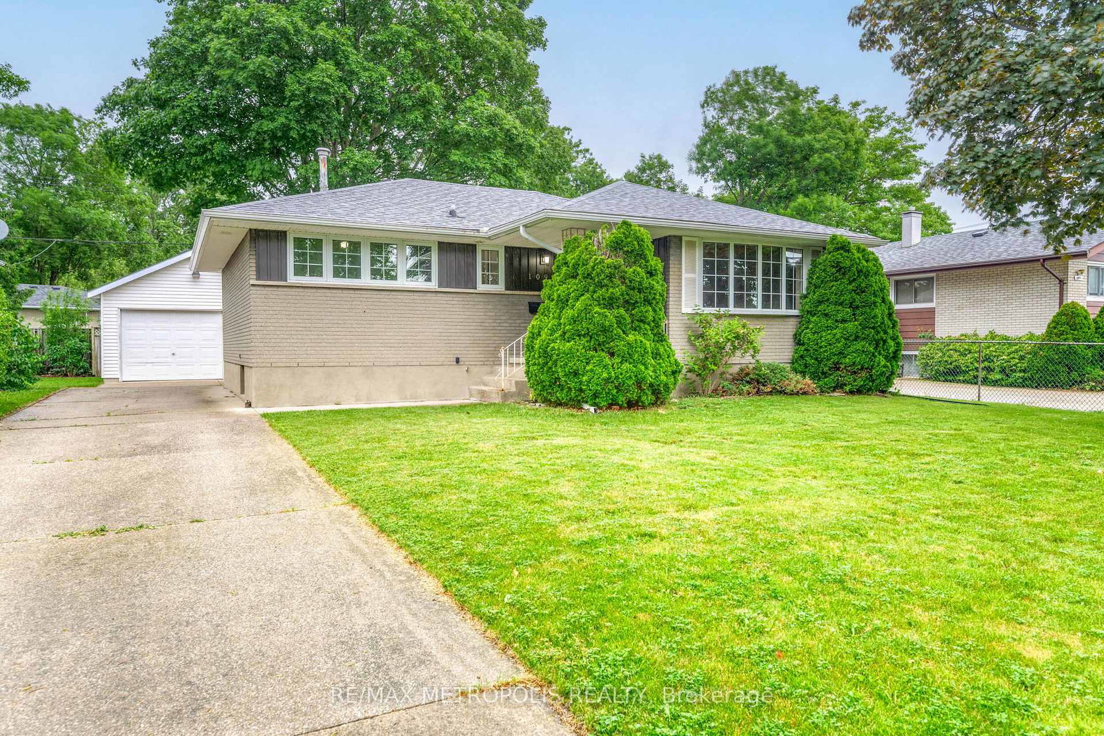 1092-leckie-drive-sarnia-ontario-x12245308