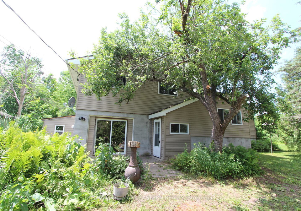 1076-county-road-40-douro-dummer-ontario-x12245394