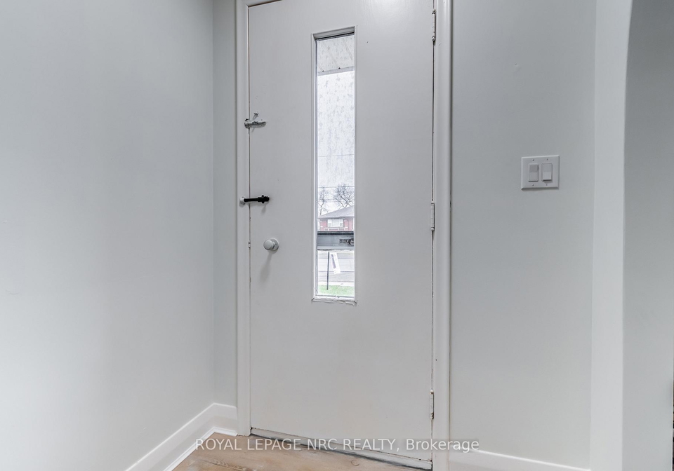 127-borden-avenue-port-colborne-ontario-x12245405