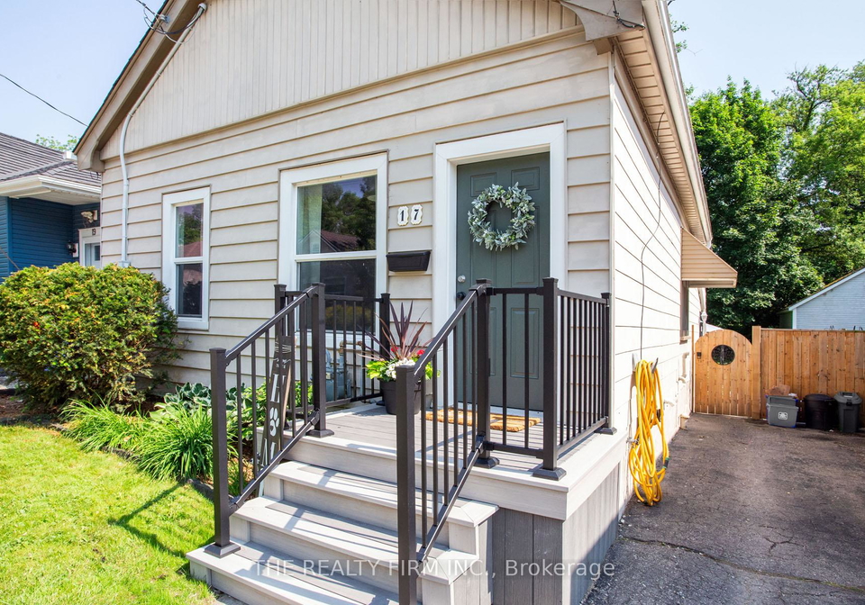 17-weston-street-london-south-ontario-x12245444