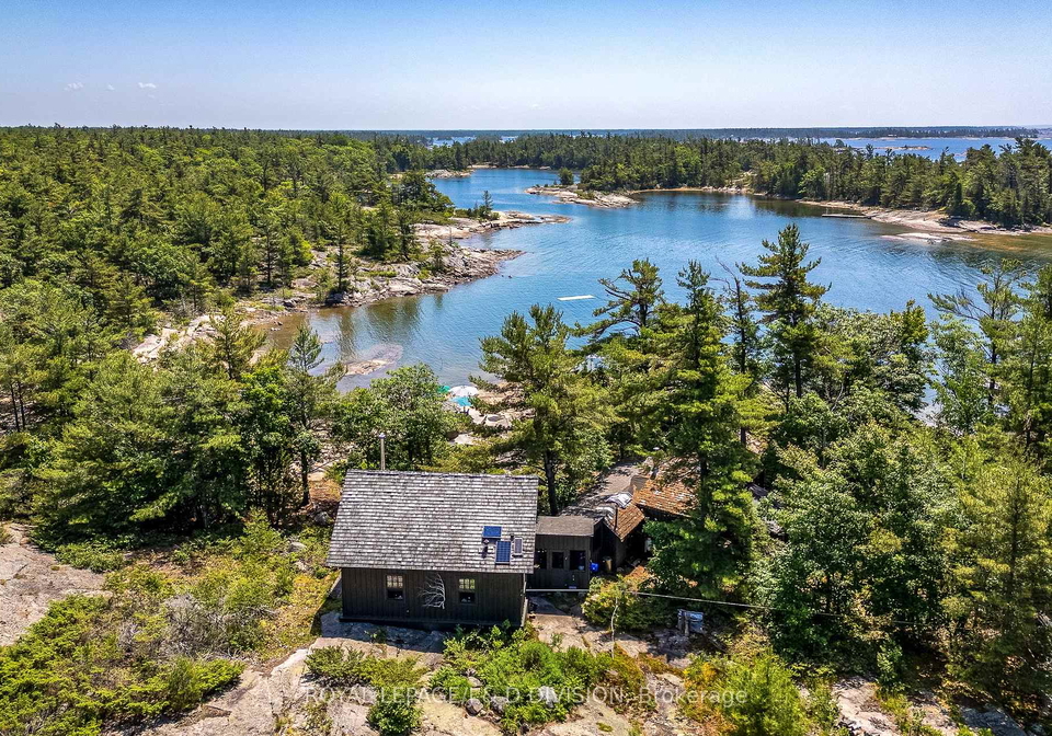 2-is-4170-island-georgian-bay-ontario-x12245580