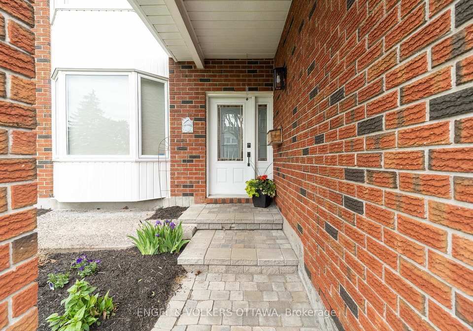 1798-tache-way-ottawa-ontario-x12245745