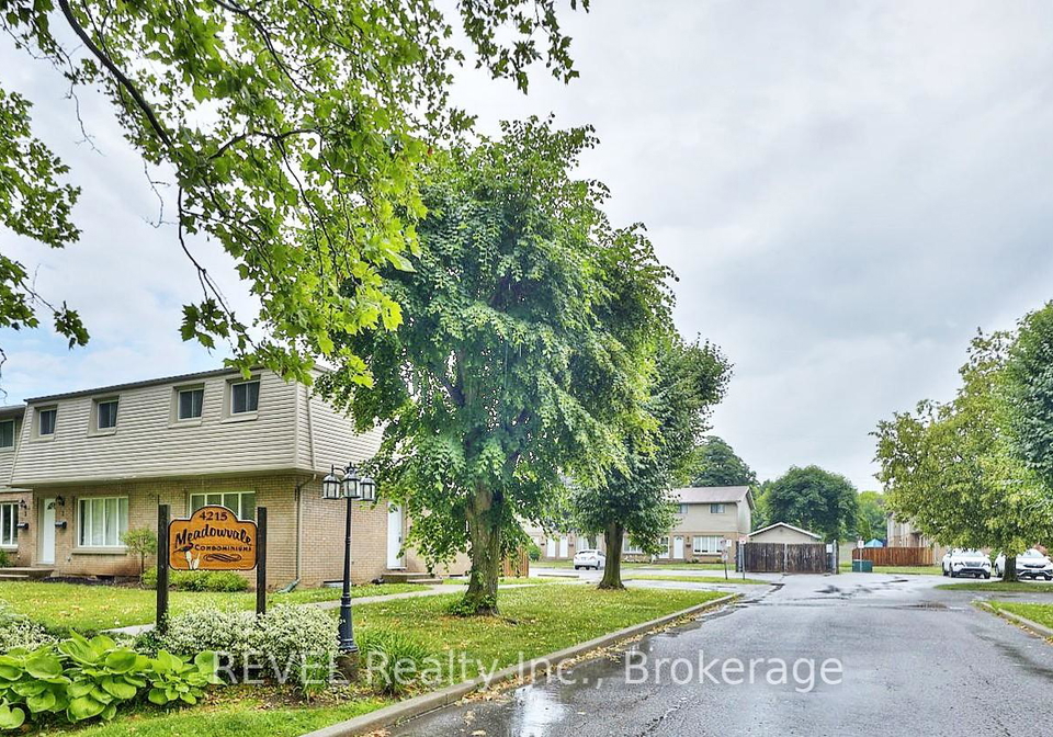 4215-meadowvale-drive-niagara-falls-ontario-x12245929
