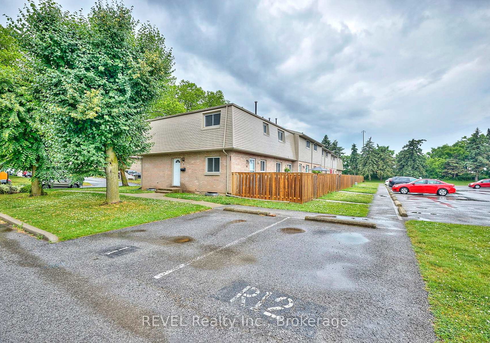 4215-meadowvale-drive-niagara-falls-ontario-x12245929