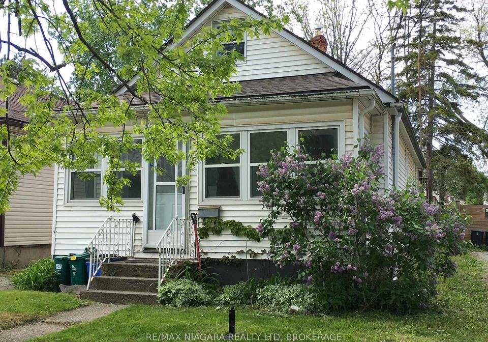 121-page-street-st-catharines-ontario-x12245975