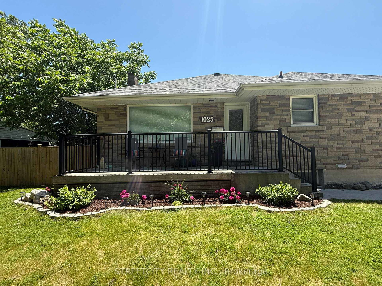 1025-kensington-boulevard-sarnia-ontario-x12246062