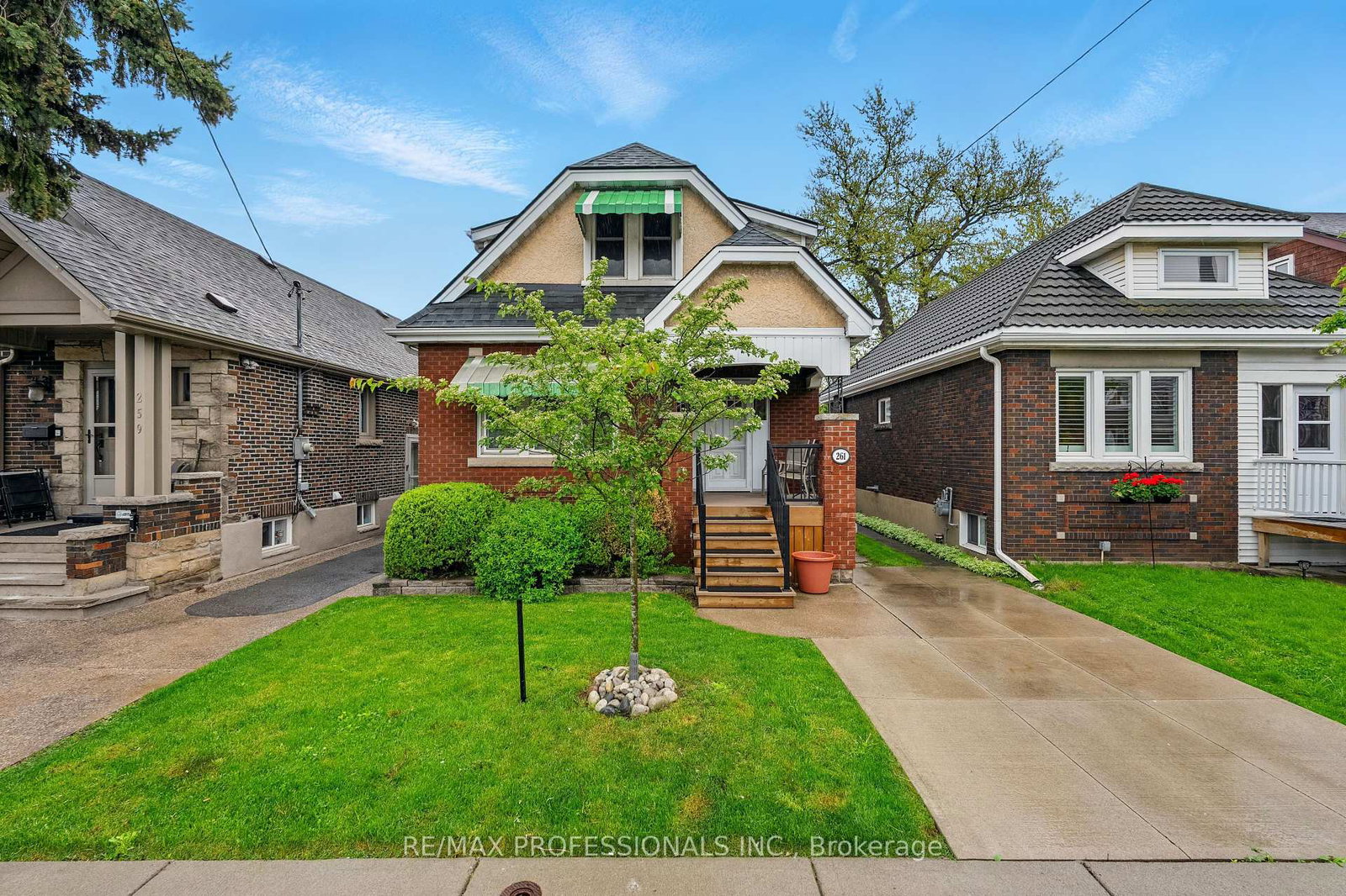 261-wexford-avenue-s-hamilton-ontario-x12246160