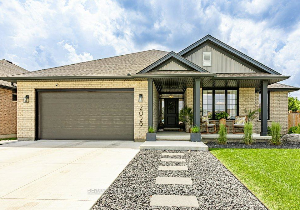 2029-lockwood-crescent-strathroy-caradoc-ontario-x12246173