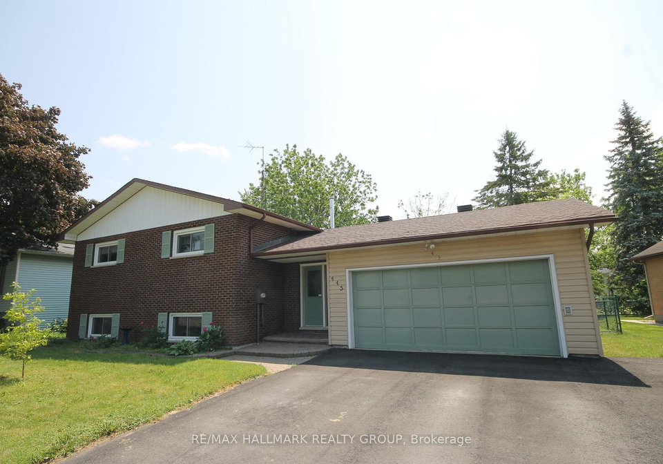 445-victoria-street-north-dundas-ontario-x12246220