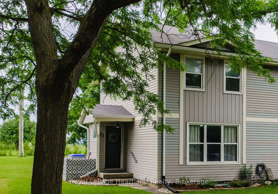 st-charles-square-huron-east-ontario-x12246225