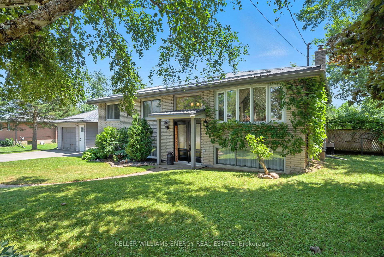 685-young-street-selwyn-ontario-x12246273