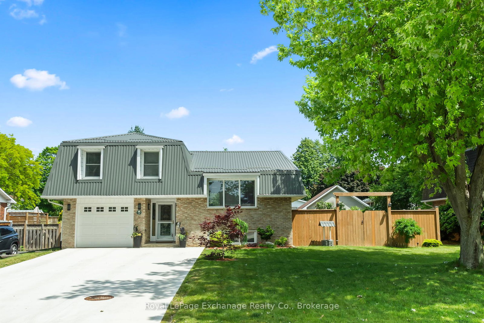 21-penetangore-row-s-huron-kinloss-ontario-x12246344