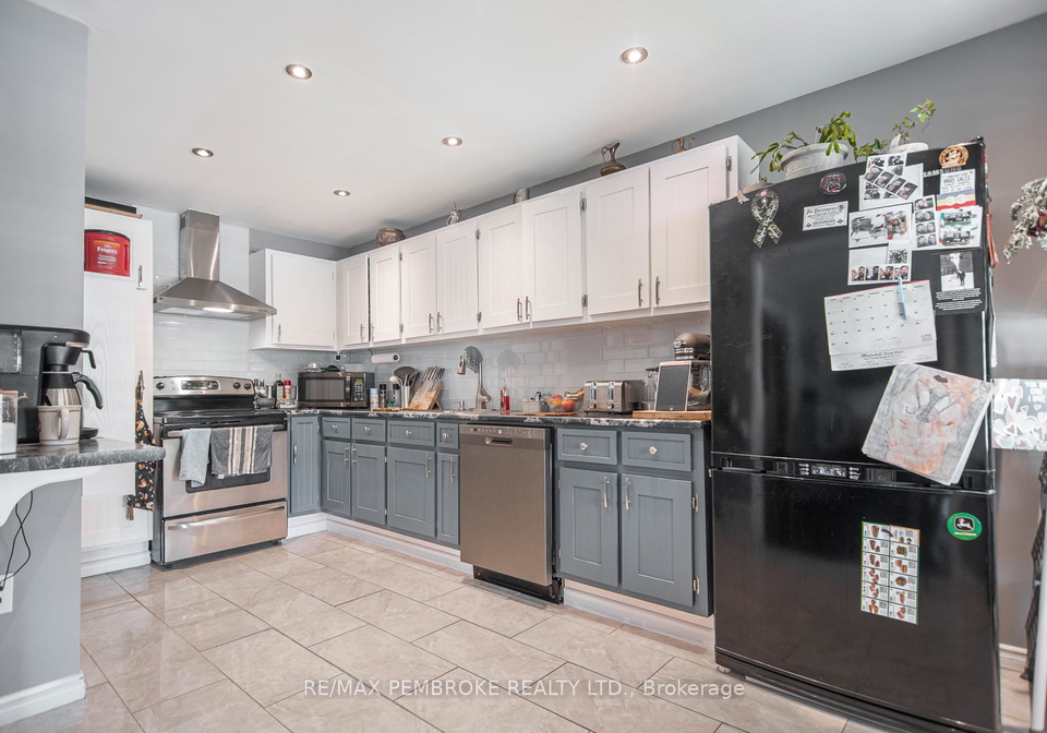 245-everett-street-pembroke-ontario-x12246492