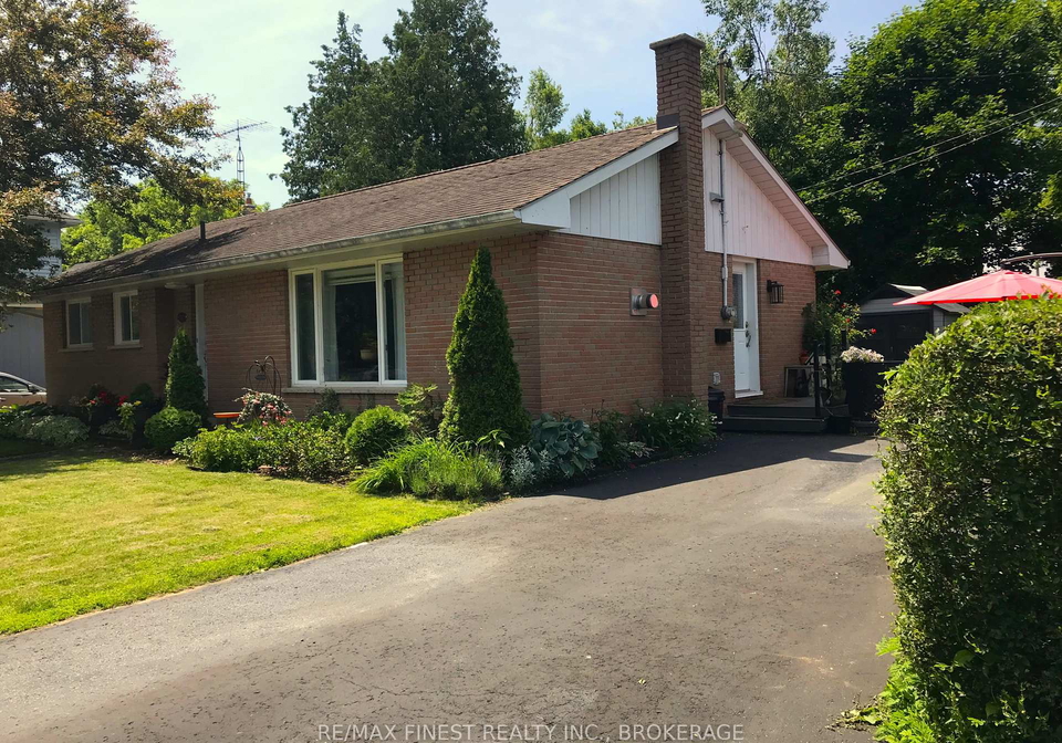 312-henrietta-street-gananoque-ontario-x12246664