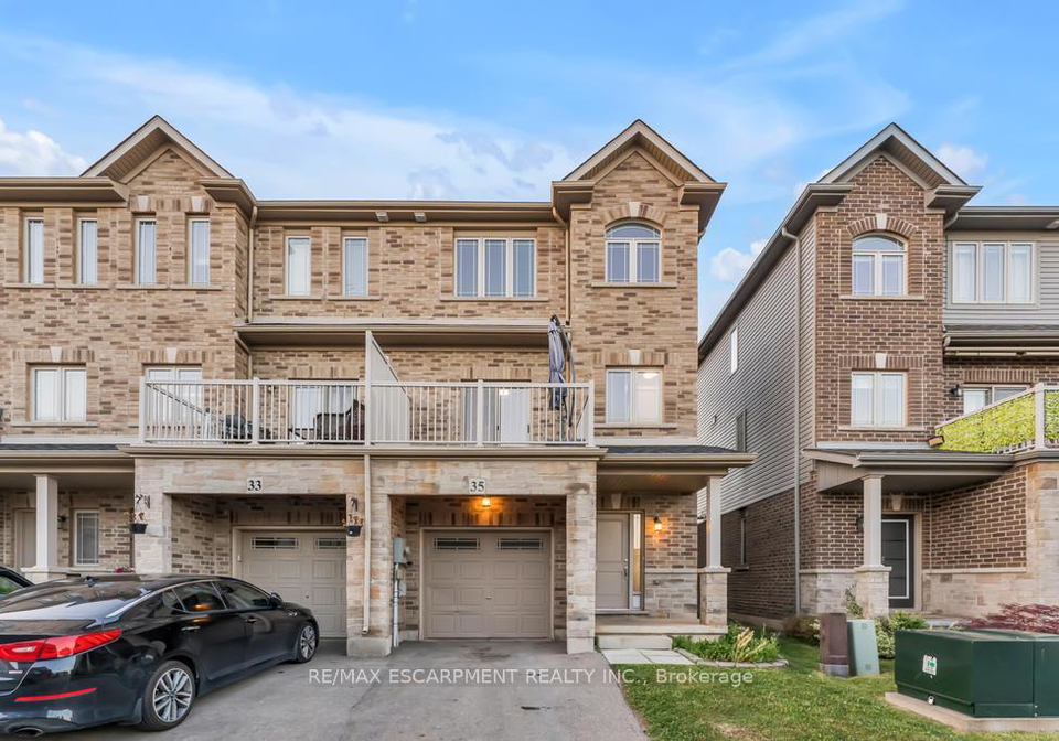 35-crossings-way-hamilton-ontario-x12246671