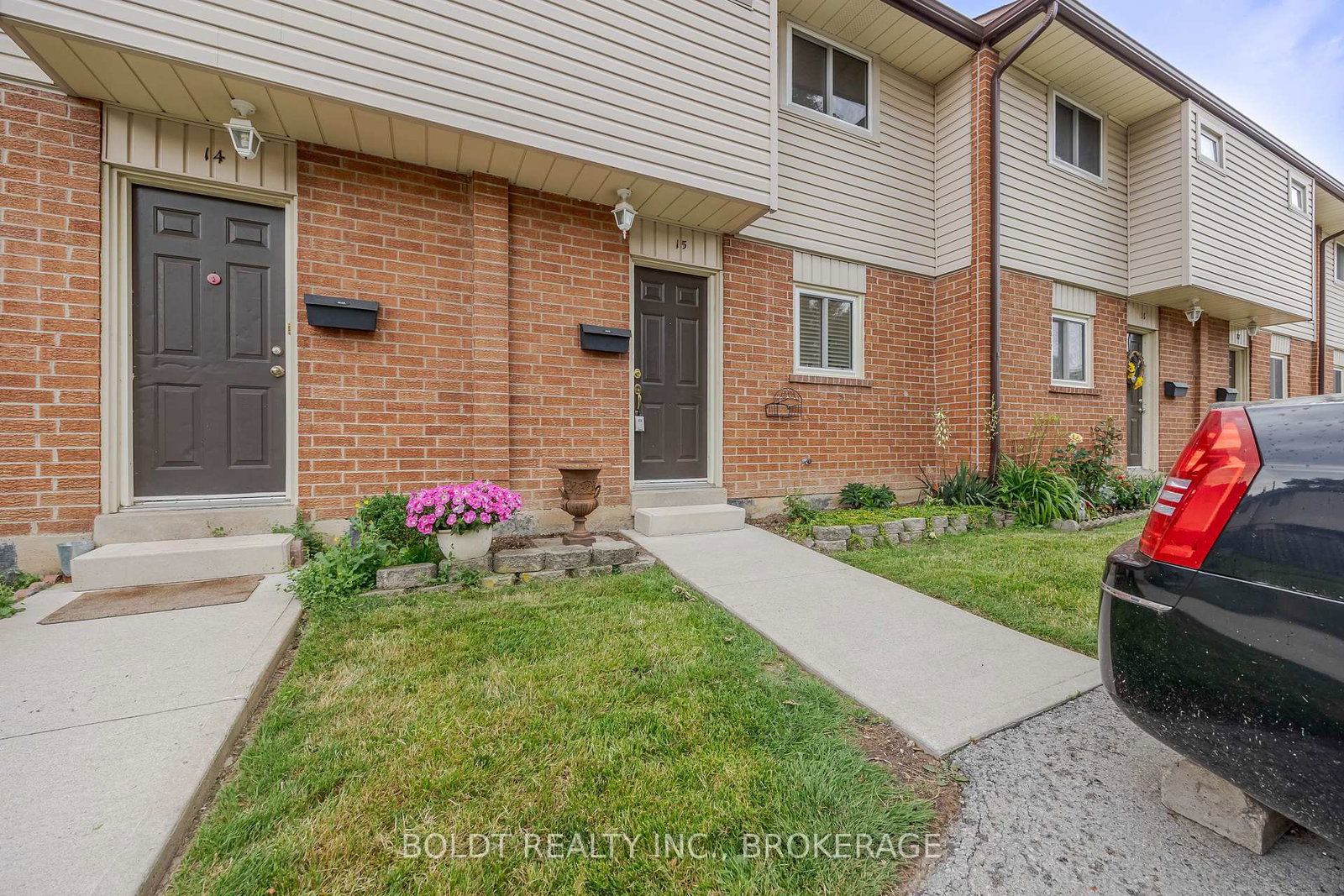 2-weiden-street-st-catharines-ontario-x12246716
