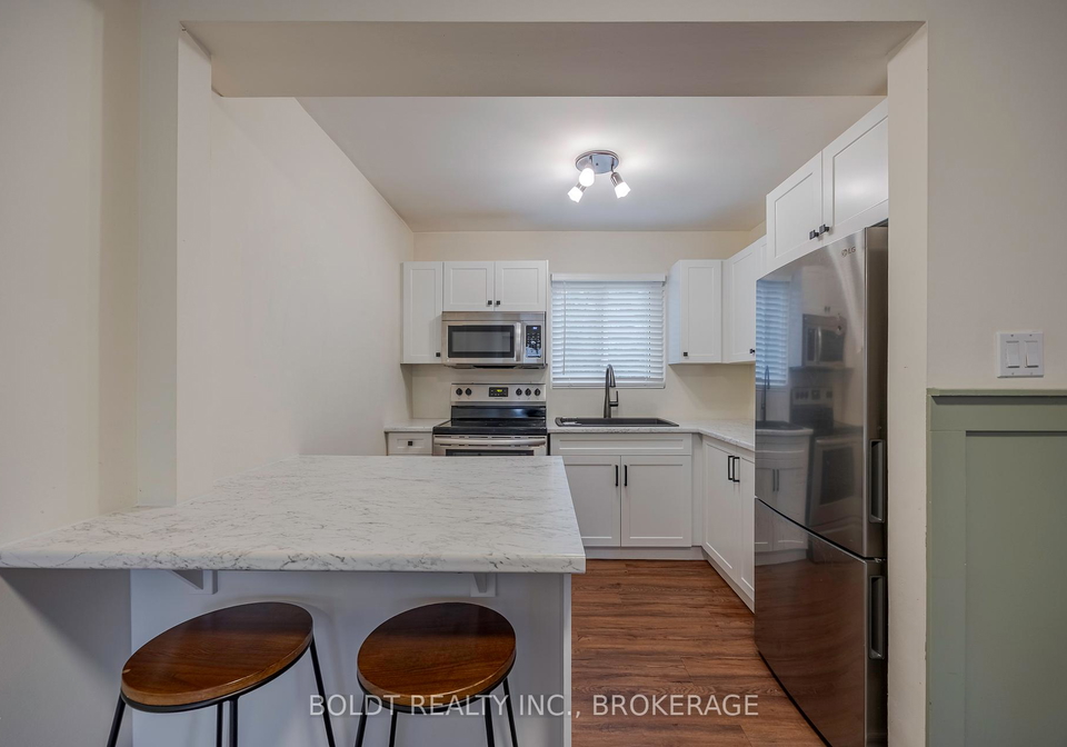 2-weiden-street-st-catharines-ontario-x12246716