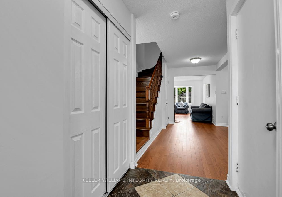 72-woodbury-crescent-ottawa-ontario-x12246735