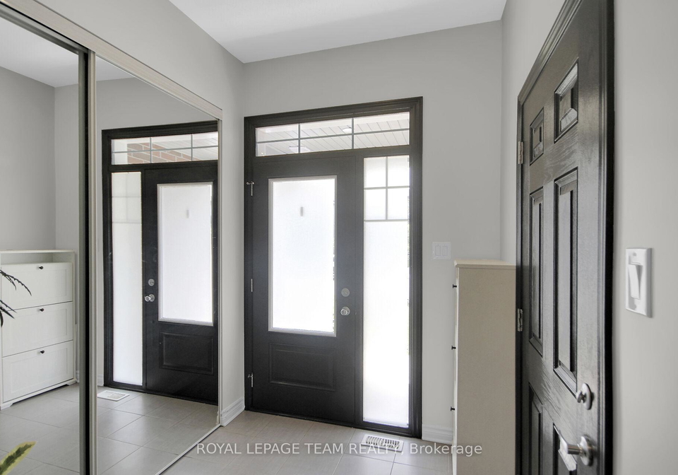 655-lauraleaf-crescent-ottawa-ontario-x12246942