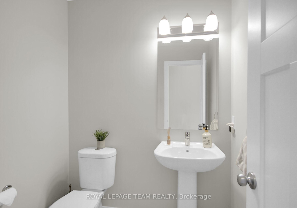 655-lauraleaf-crescent-ottawa-ontario-x12246942