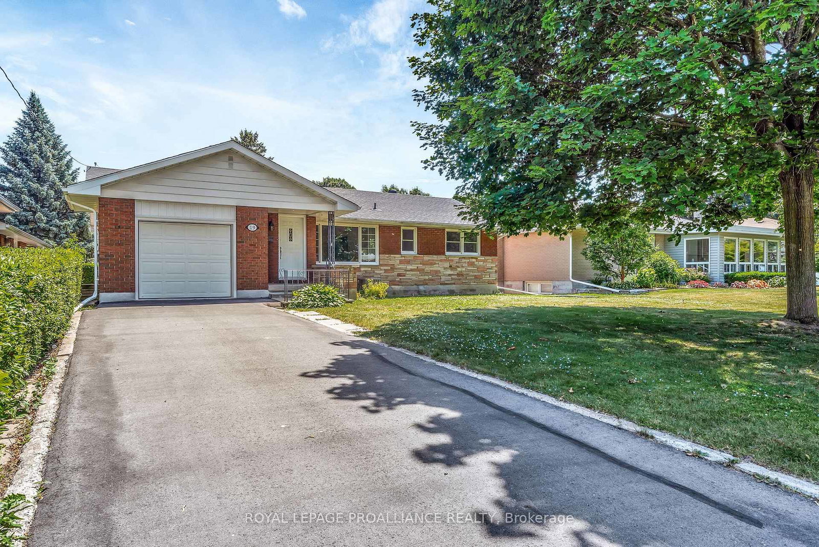 19-lee-avenue-belleville-ontario-x12246974