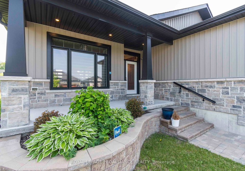 93-ambrosia-terrace-quinte-west-ontario-x12247149