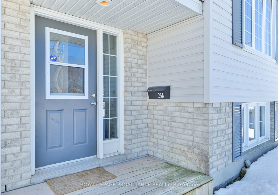 25-metcalfe-street-quinte-west-ontario-x12247210