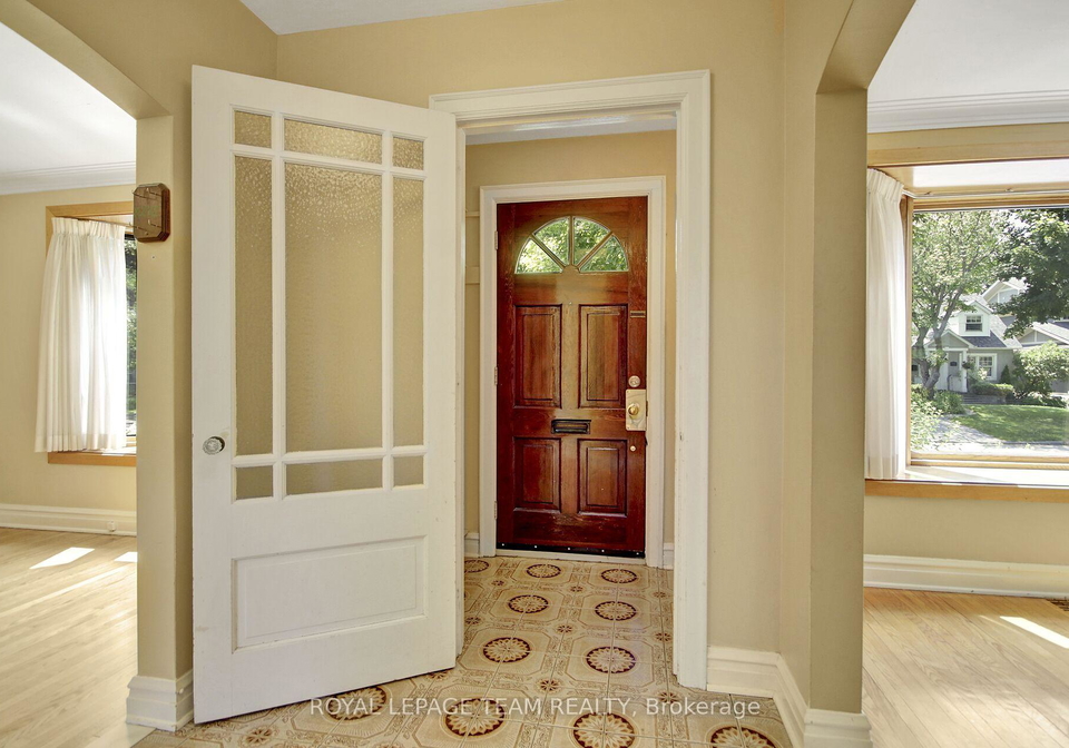 511-mansfield-avenue-ottawa-ontario-x12247595