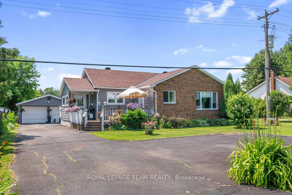 5466-county-8-road-south-dundas-ontario-x12247713