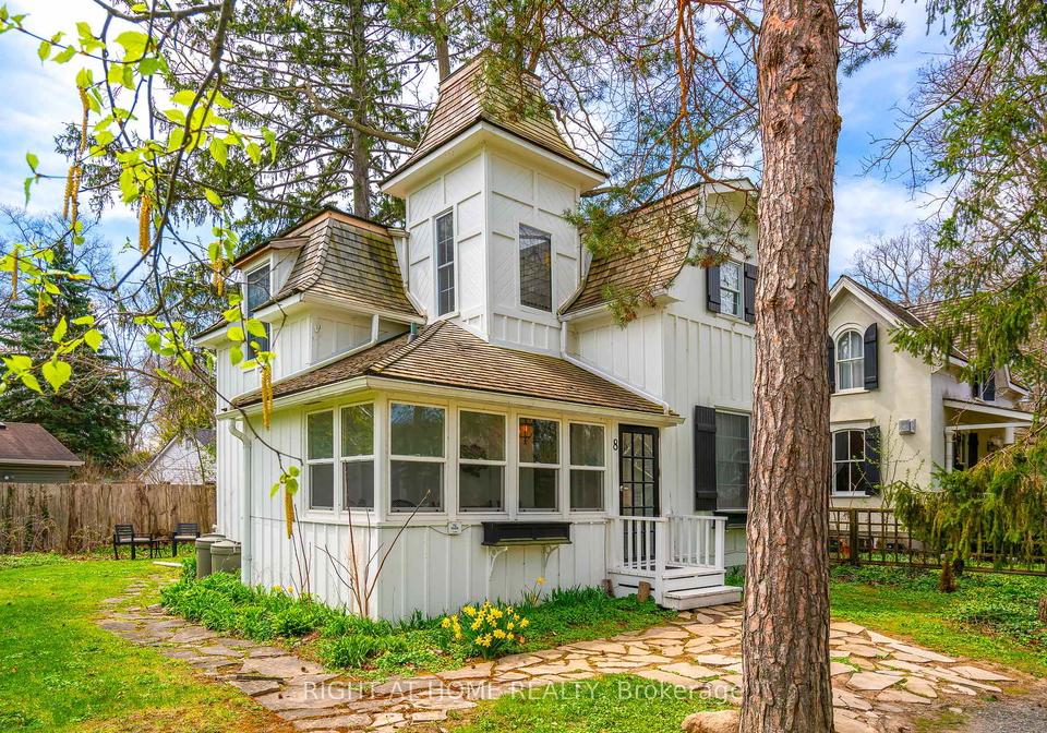 8-luther-avenue-niagara-on-the-lake-ontario-x12247725