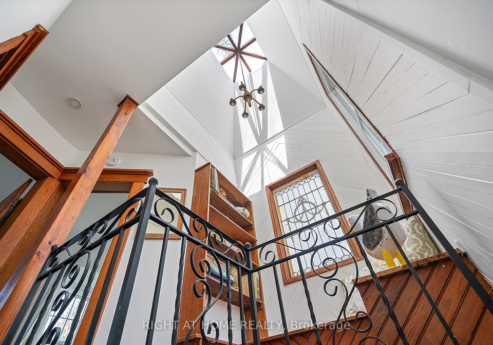8-luther-avenue-niagara-on-the-lake-ontario-x12247725