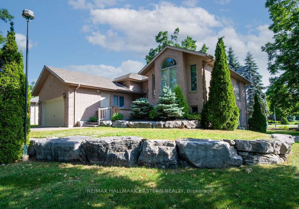 2-huntingwood-crescent-kawartha-lakes-ontario-x12247741