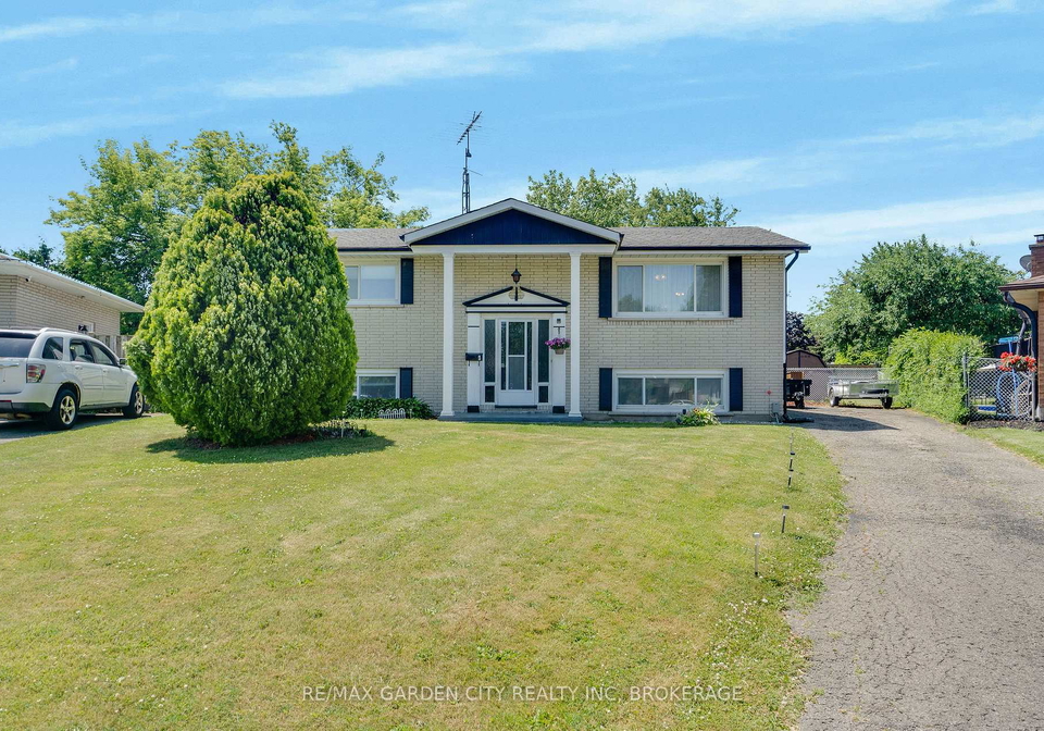 8-chapman-court-st-catharines-ontario-x12247794