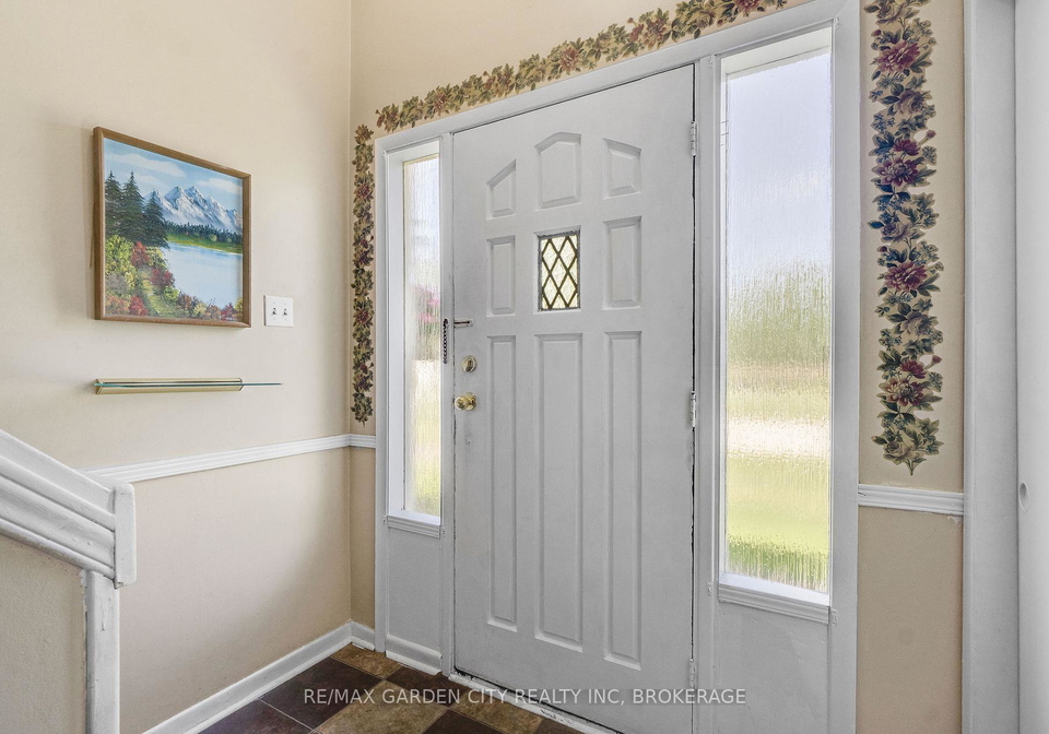8-chapman-court-st-catharines-ontario-x12247794
