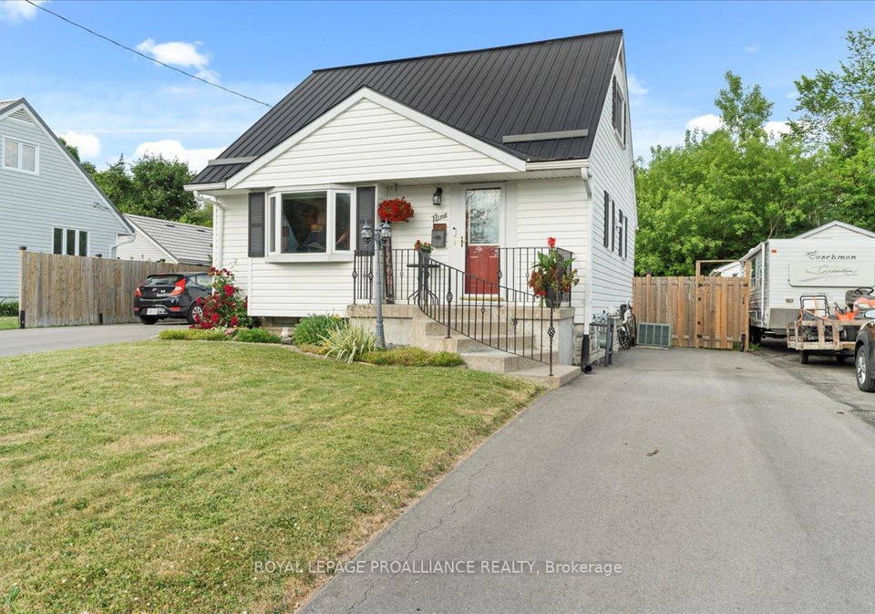 9-sixth-street-belleville-ontario-x12247864
