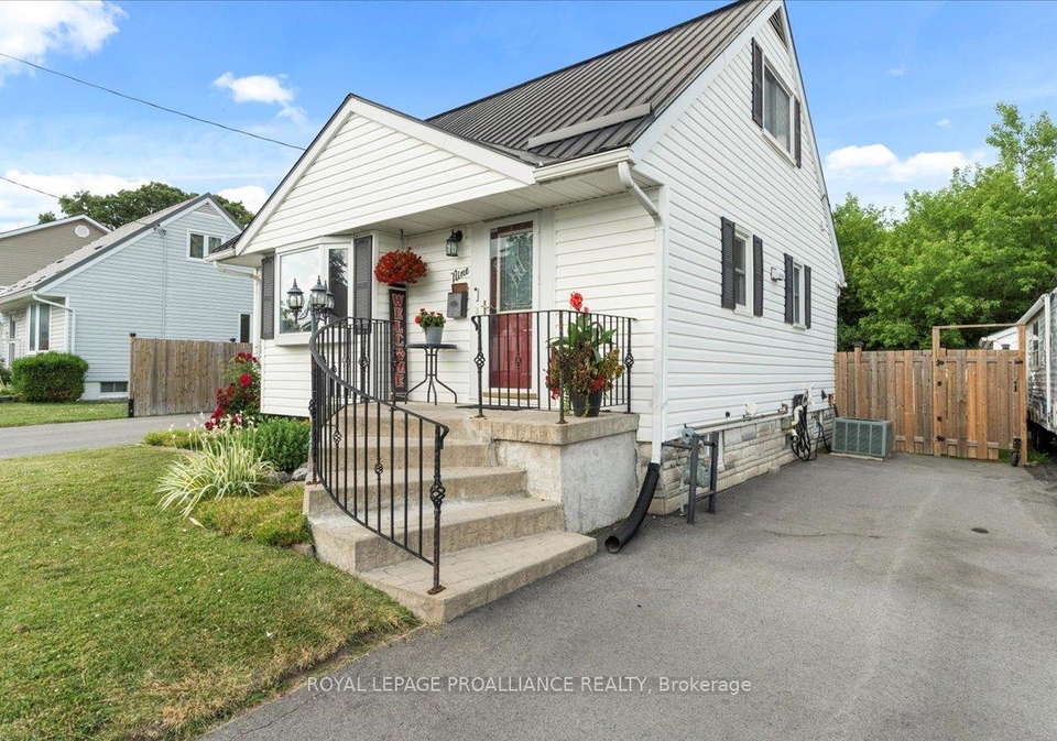 9-sixth-street-belleville-ontario-x12247864