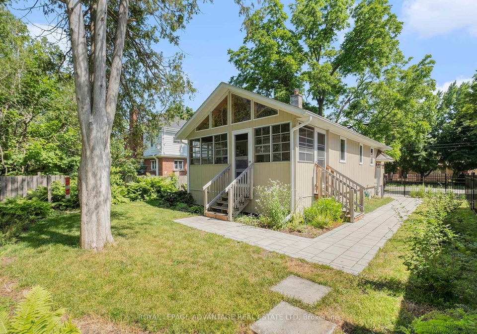 8-stewart-street-perth-ontario-x12248064