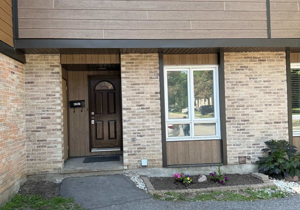 6261-castille-court-ottawa-ontario-x12248271